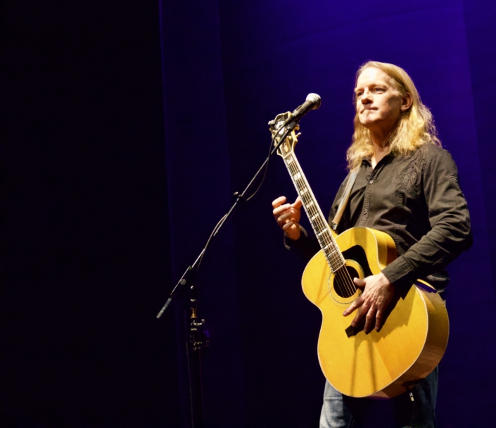 Billy McLaughlin, solo Billy McLaughlin, solo